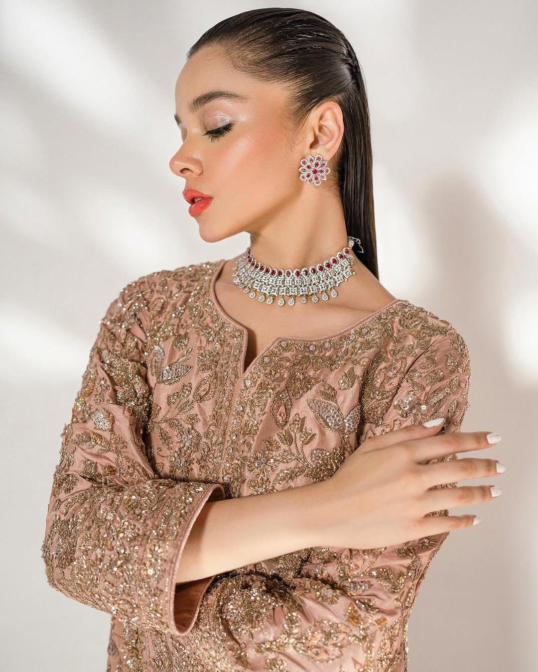 Regal Rose Gold – Honey Waqar Pakistani Formal Wedding Ensemble