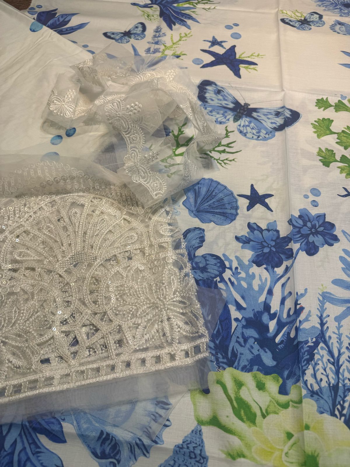 Maria B MPrint – Elegant Luxury Lawn Suit | Summer Chic 2025 Edition