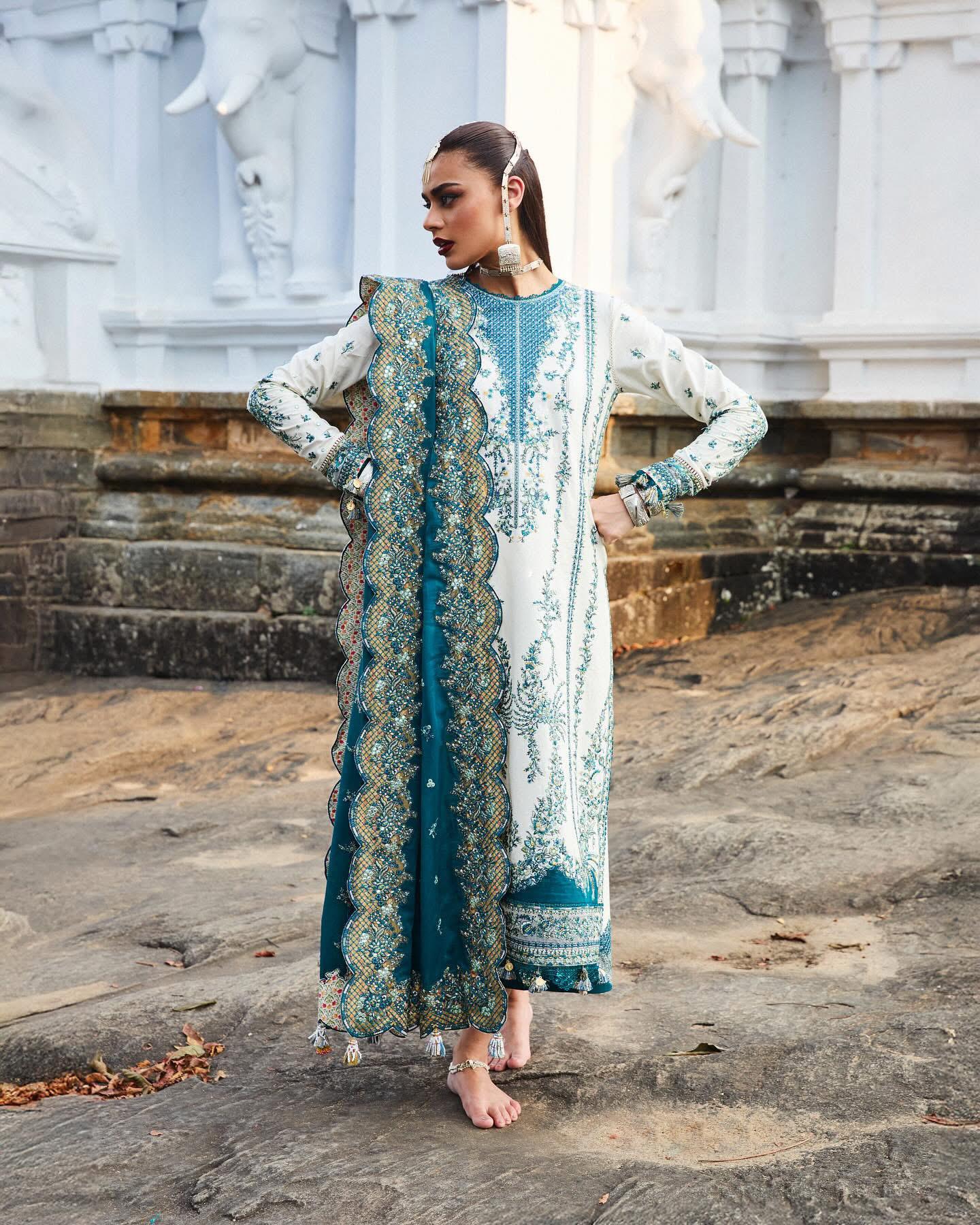 Hussain Rehar Luxury Lawn 2025 – Bold & Graceful Summer Statement Suit