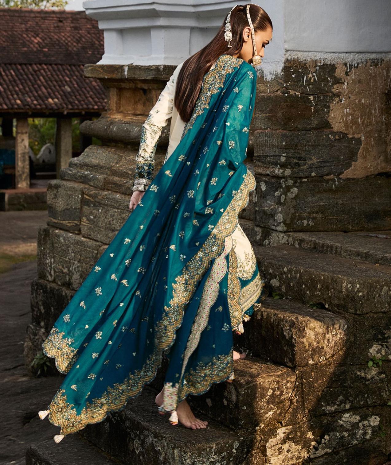 Hussain Rehar Luxury Lawn 2025 – Bold & Graceful Summer Statement Suit