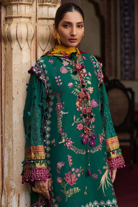 Elan Luxury Lawn – Emerald Garden Bloom | Summer Signature Edit