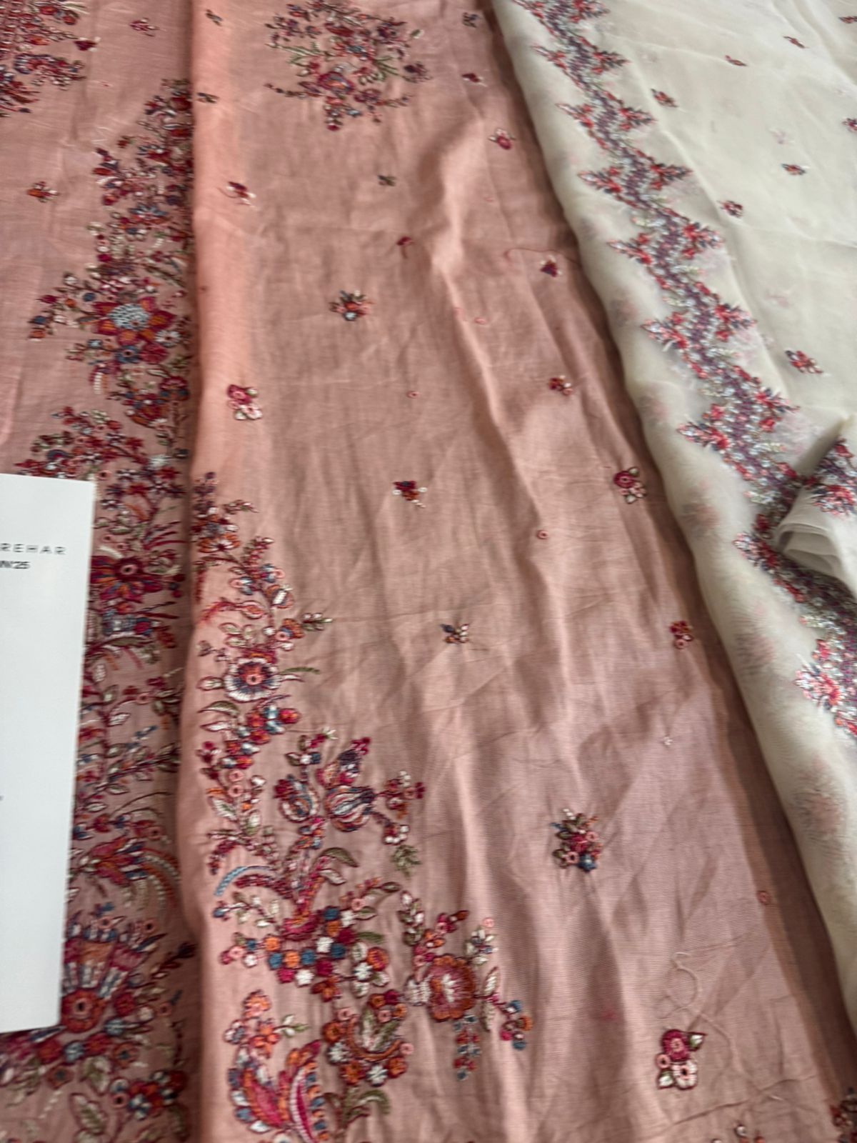 Hussain Rehar Luxury Lawn ’25 – Blush Bloom in Signature Pink Elegance