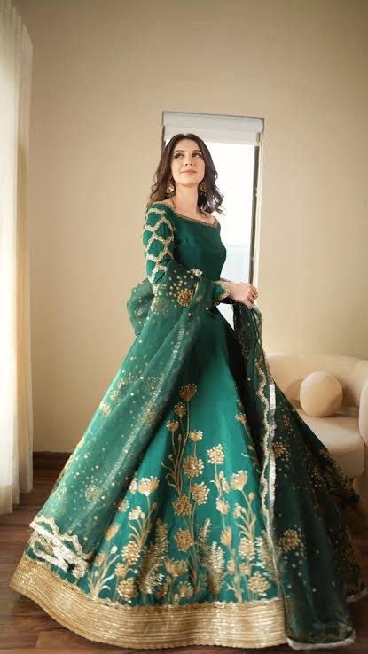 Erum Khan Emerald Green Bridal Chiffon – Elegant Lehenga Choli Wedding Edition