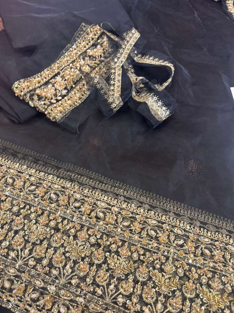 Kanwal Malik Black Wedding Edition Pishwas – Elegant Korean Silk Ensemble