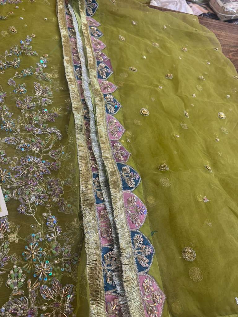 Sara Rohail Asghar Shadan – Pure Tissue Farshi Gharara Set | Handcrafted Zardozi Wedding Outfit