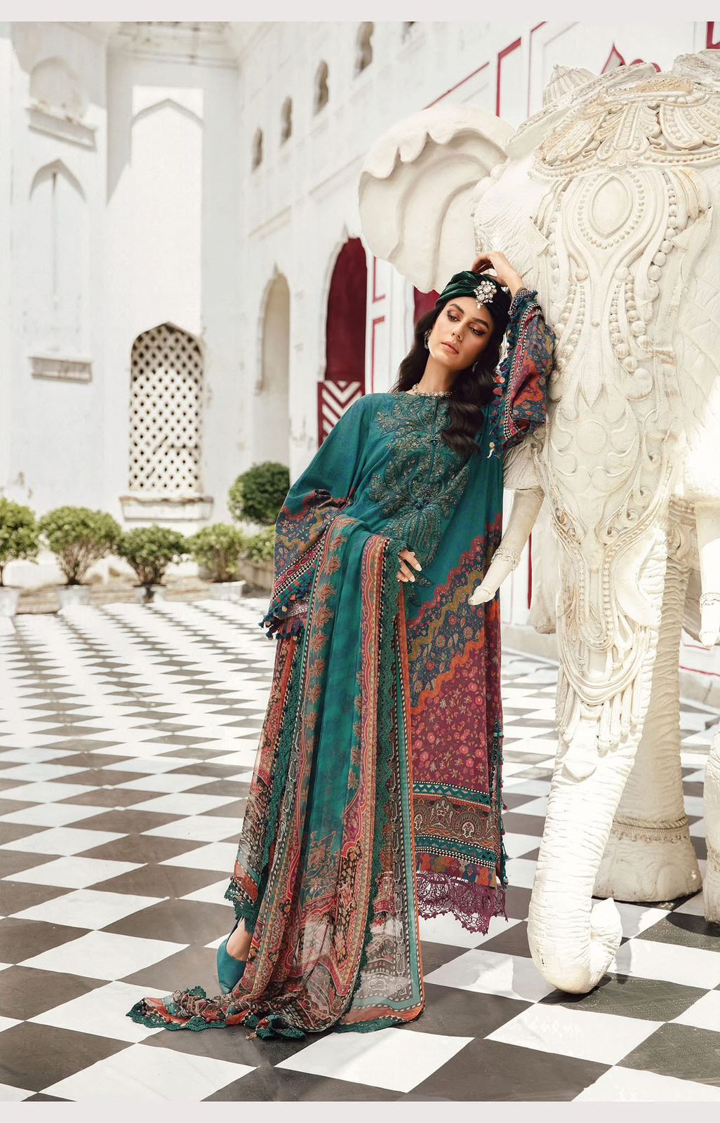Maria B Rani Mahal M Prints 25 – Teal Green Embroidered Cambric 3-Piece Winter Collection