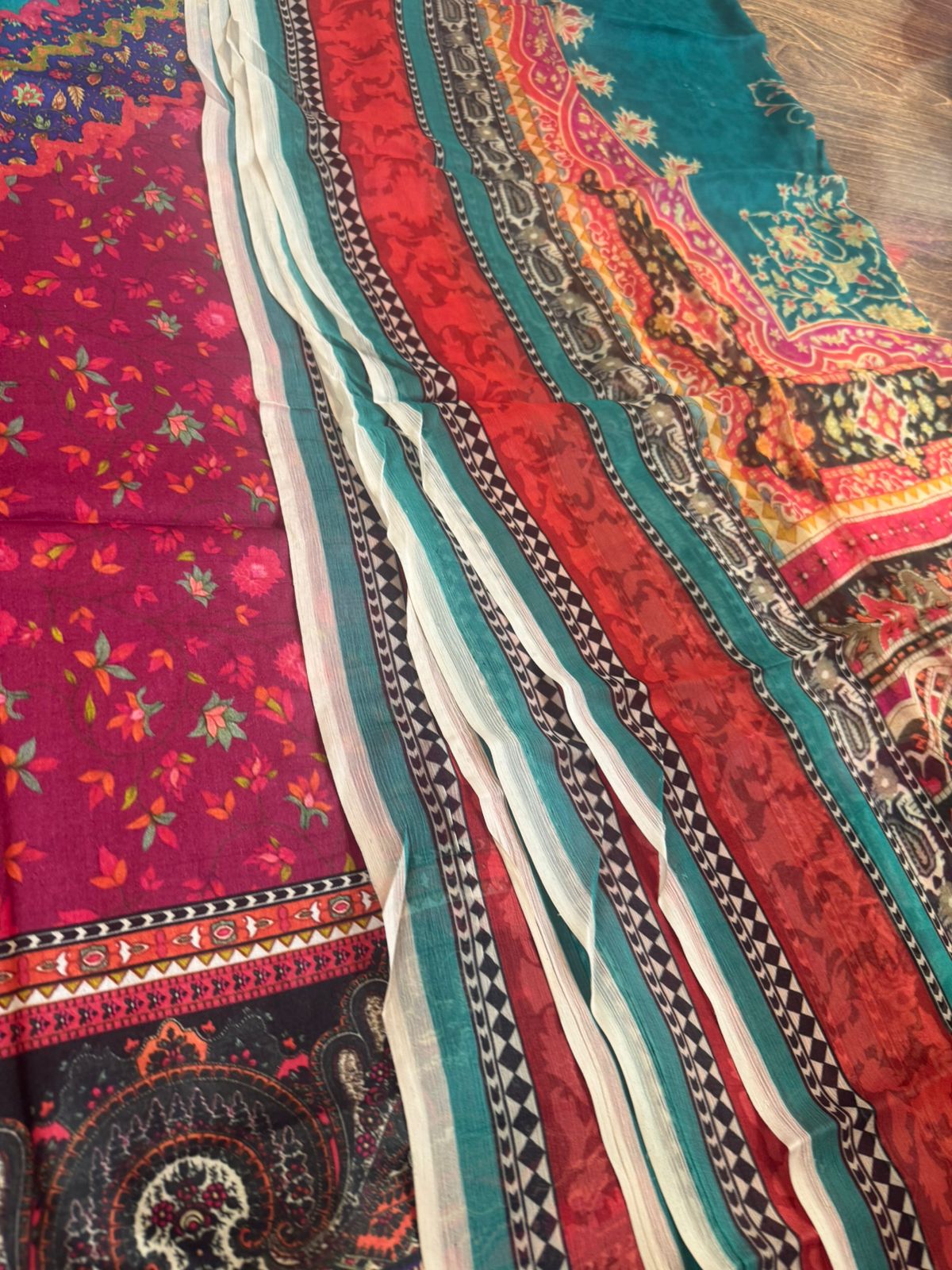 Maria B Rani Mahal M Prints 25 – Teal Green Embroidered Cambric 3-Piece Winter Collection