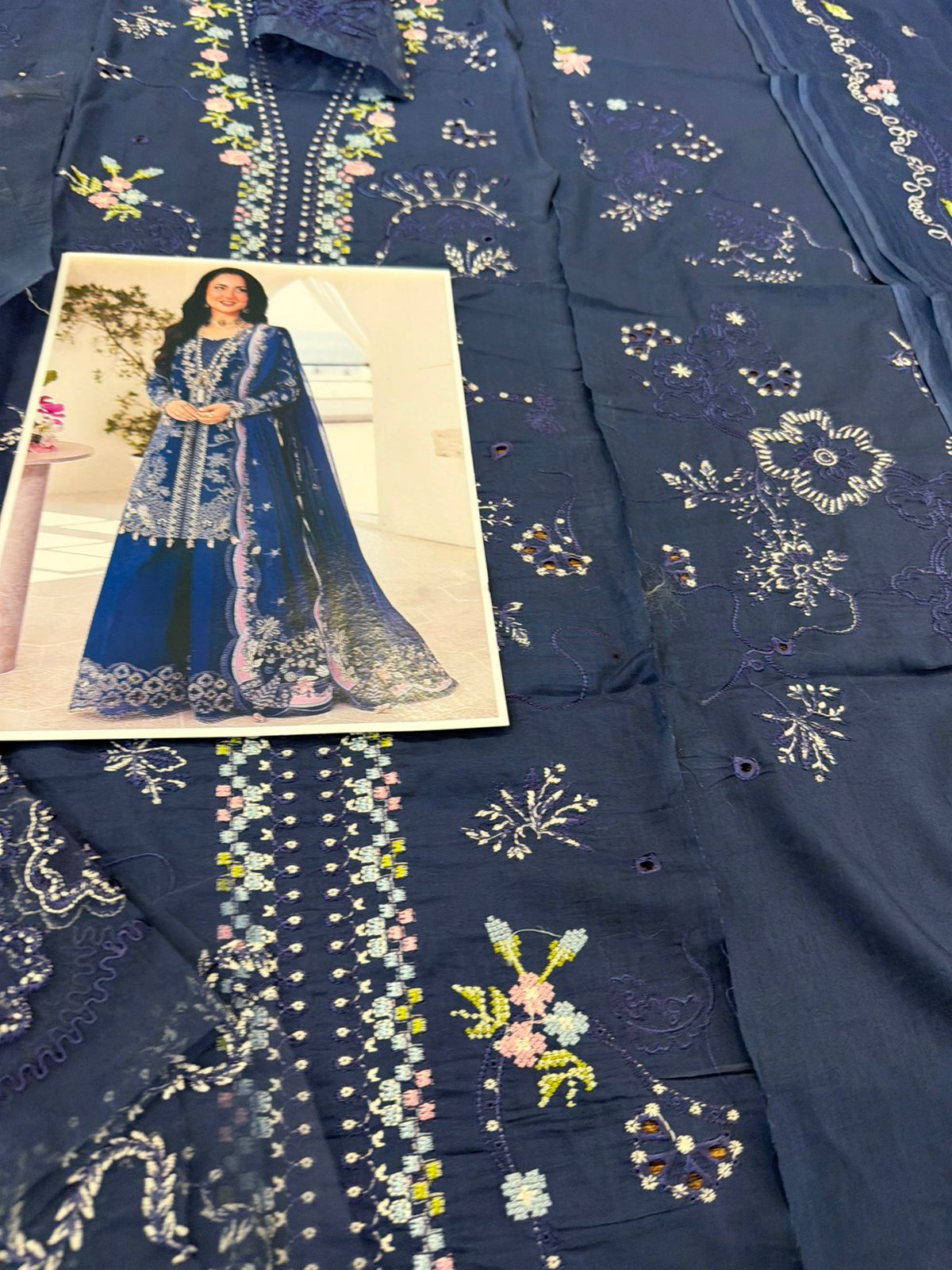 Qalamkar Luxury Chikankari Lawn | Embroidered Chiffon Dupatta Collection