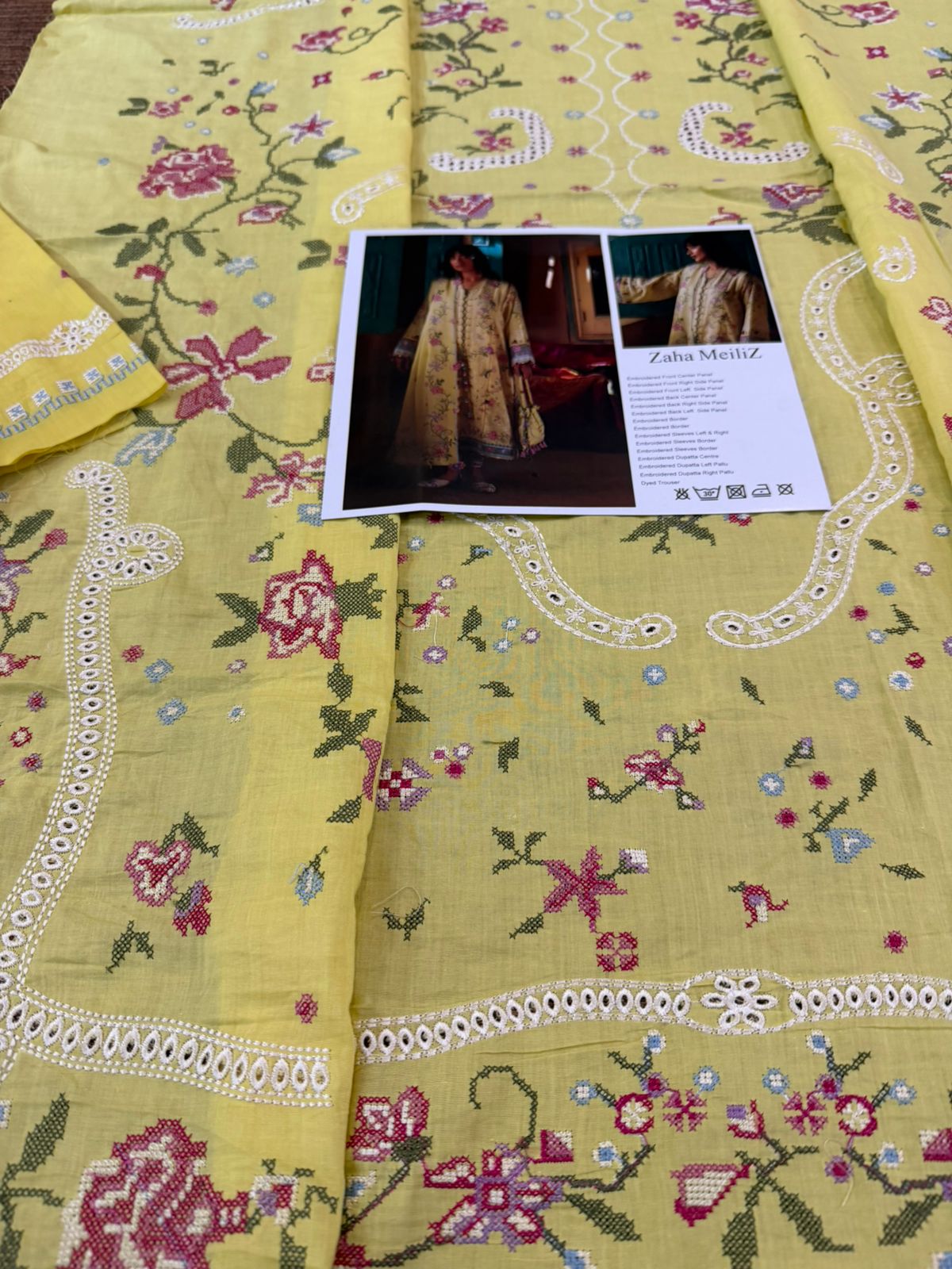 Zaha | Floral Rhythm Embroidered Jacquard Lawn