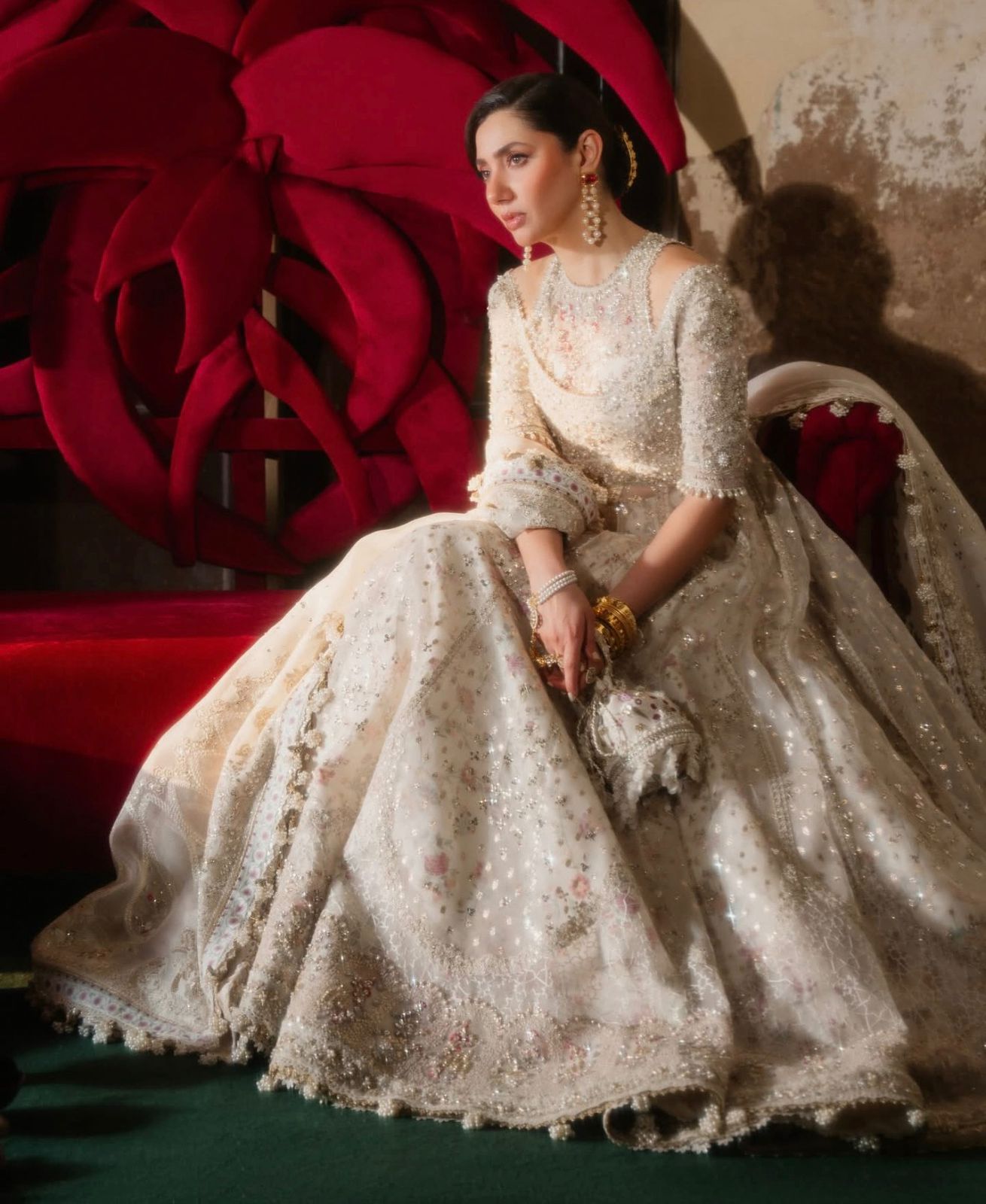 Suffuse by Sana Yasir Ivory Embroidered Organza Pishwas - 5 Piece
