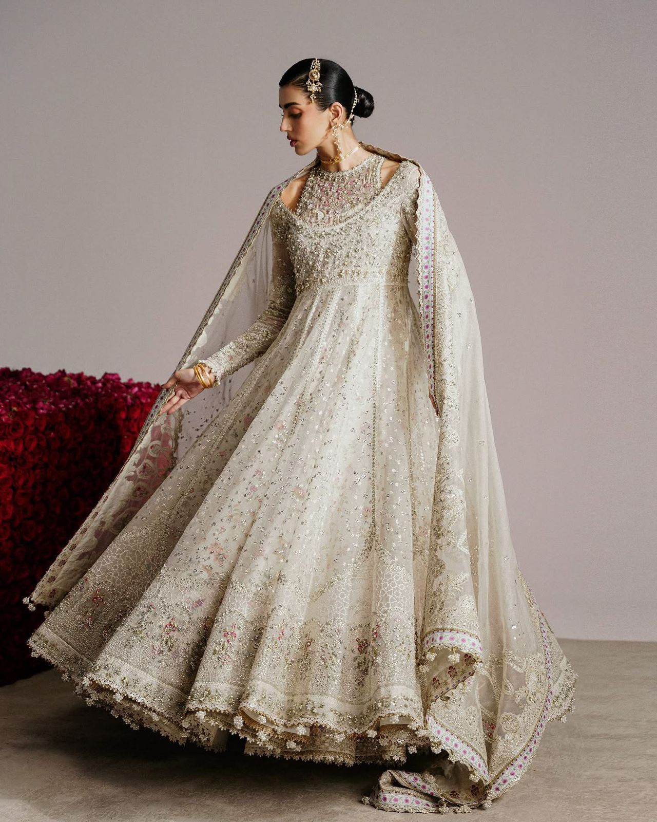 Suffuse by Sana Yasir Ivory Embroidered Organza Pishwas - 5 Piece