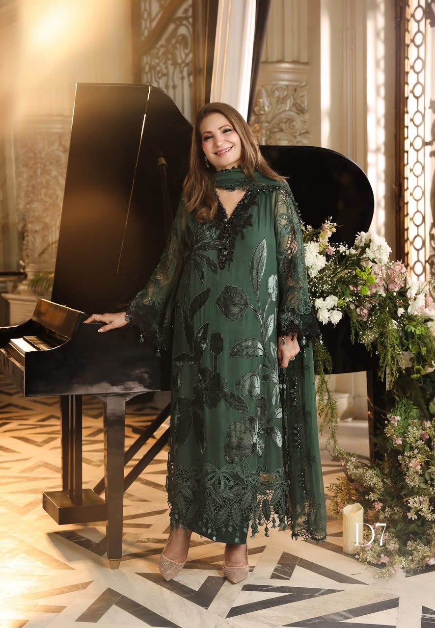Maria B Luxury Emerald Green Velvet Appliqué Chiffon Suit
