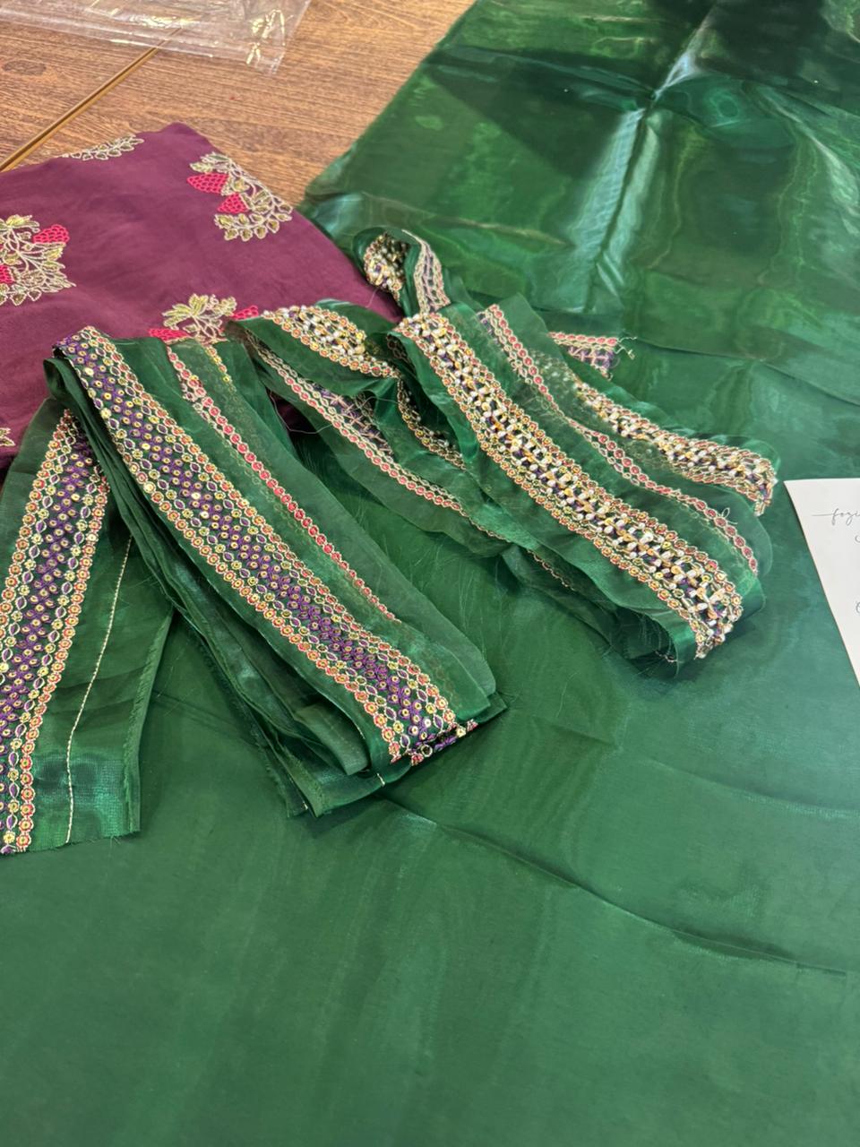 Fozia Khalid Winter Collection – Emerald Green Silk Embroidered Kurta Set